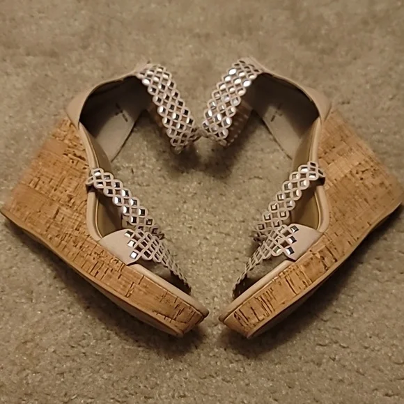 Yellow Box Wedge Sandals - Picture 4 of 8